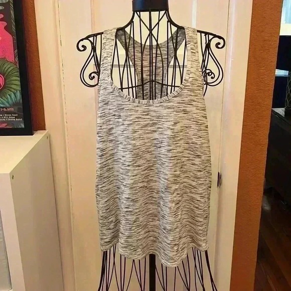Lululemon Salute the Sun Tank-Sz Unknown - Picture 1 of 5